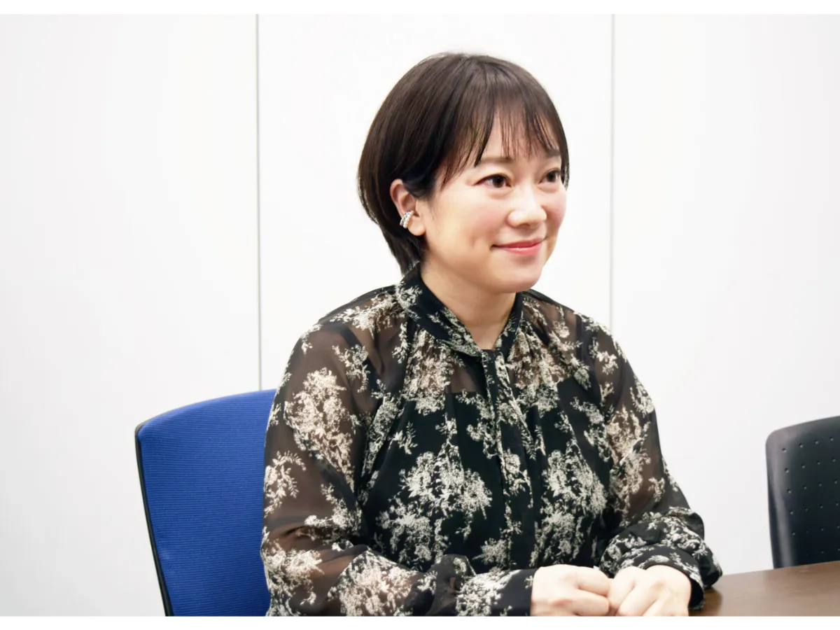 インタビュー中の工藤理紗さん