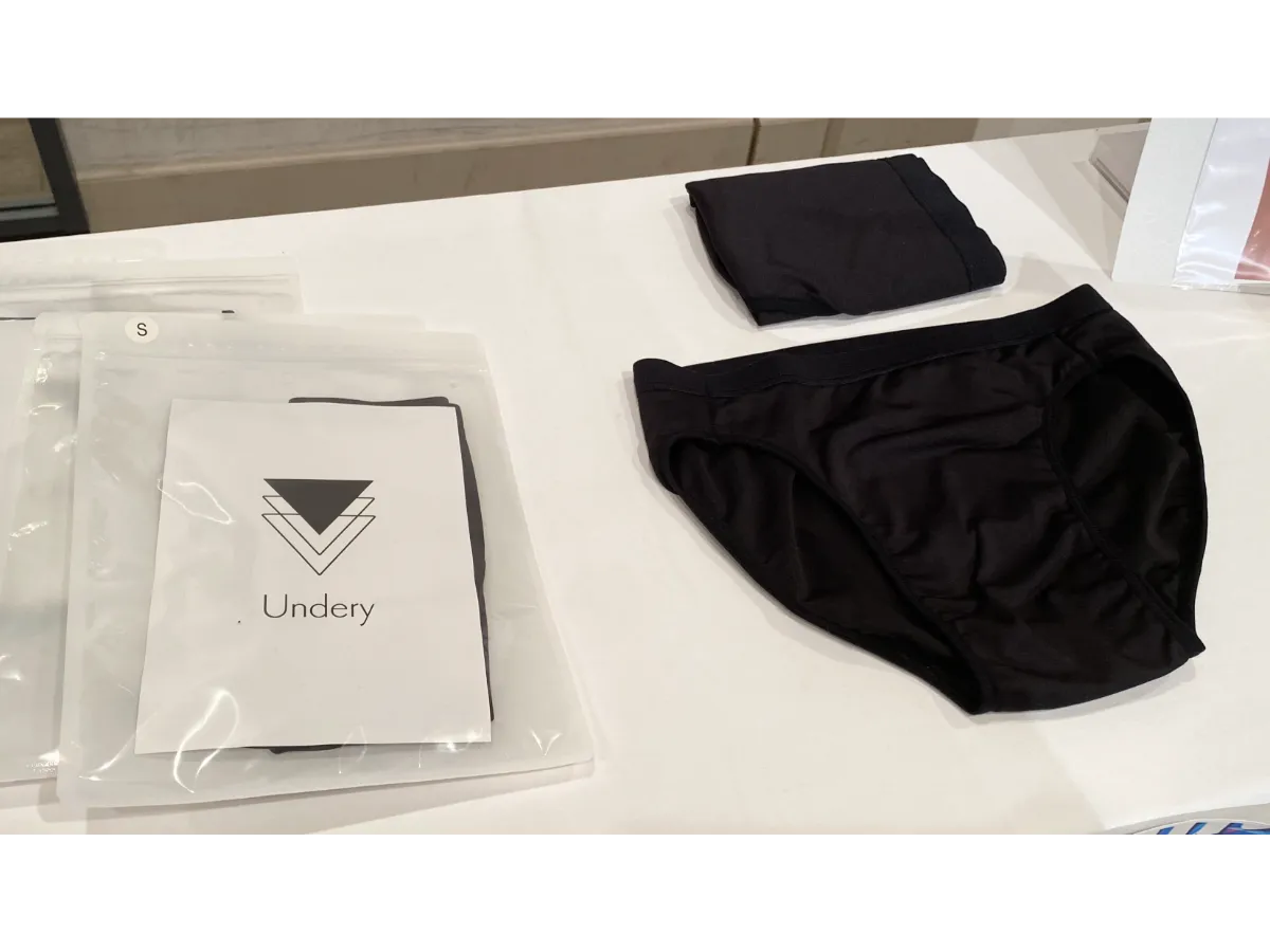 Undery 水泳用サニタリーショーツ